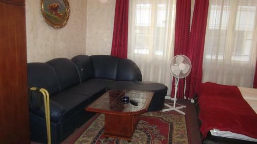Hostal Hotel Pension Adria