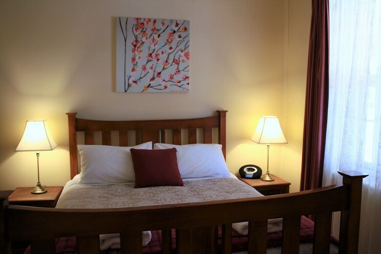 Bed & Breakfast Greenock's Old Telegraph Station