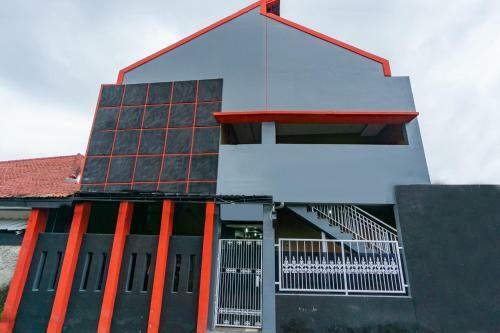 Hotel Oyo Life 2866 Kost Syahira