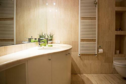 Leoncino Apartment 2