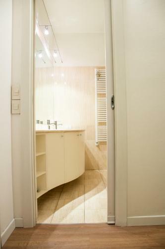 Leoncino Apartment 2