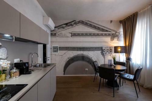 Verona Romana Apartments