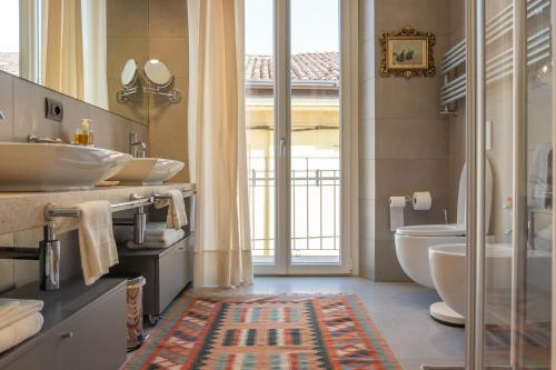 Hostal La Nuova Corte Rooms