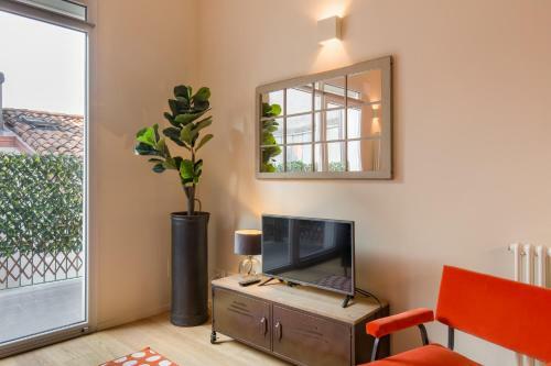Panoramic Roof Apartment