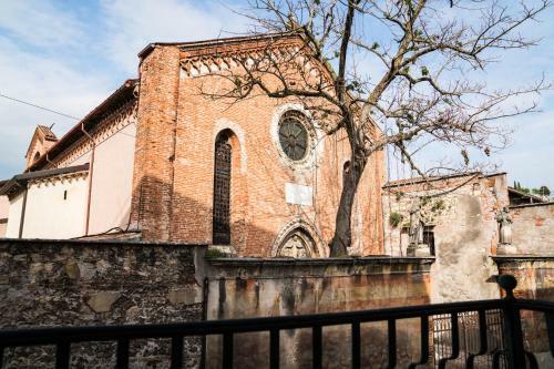 Hostal Santa Chiara 11 - House - Verona