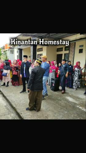 Hostal Kinantan Rumah Batu 3 Br