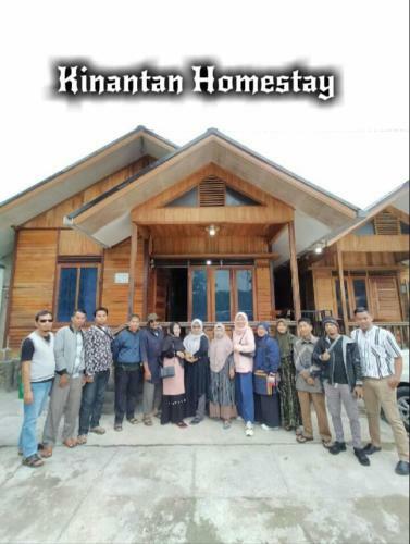 Kinantan Rumah Kayu 3 Br