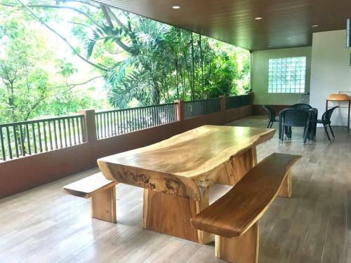 Extravaganza 5 Bedrooms Villa Vimala Hills