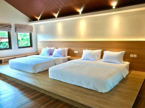 Extravaganza 5 Bedrooms Villa Vimala Hills