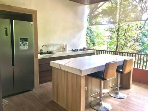 Extravaganza 5 Bedrooms Villa Vimala Hills