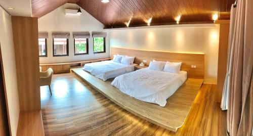 Extravaganza 5 Bedrooms Villa Vimala Hills