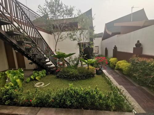 Vimala Hills Resort Cozy Villa Puncak Gadog Bogor