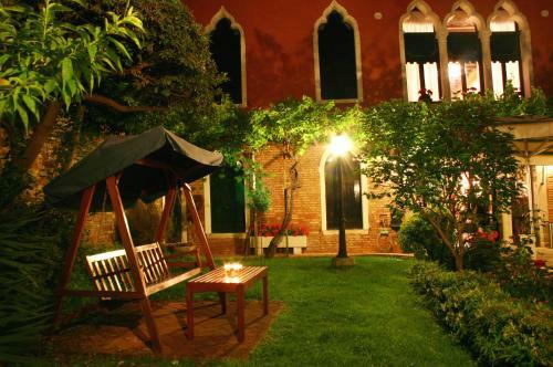 Hotel Pensione Accademia - Villa Maravege