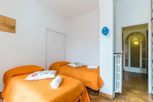 Hostal Amadeus Holidays