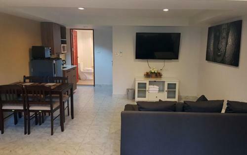Oasis Apartments & Bar