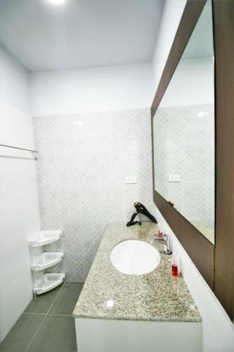 Apartamento Waterfront Karon Beach By Phr