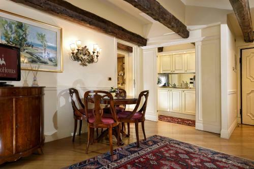Hotel Suites Torre Dell'orologio