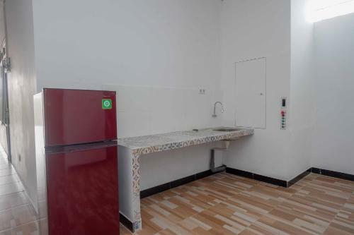 Hotel Reddoorz Plus Near Patung Kuda Undip