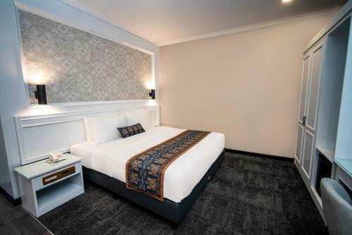 Relat Indah Hotel
