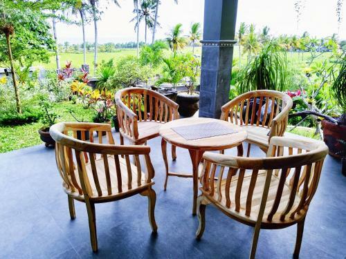 Bed & Breakfast Medewi Beach View Villa