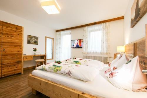 Hostal Gasthof St. Adolari