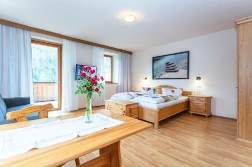 Hostal Gasthof St. Adolari