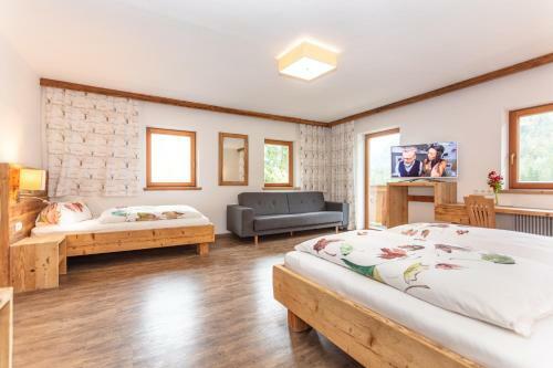 Hostal Gasthof St. Adolari