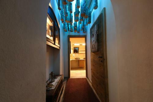 Hostal Gasthof St. Adolari