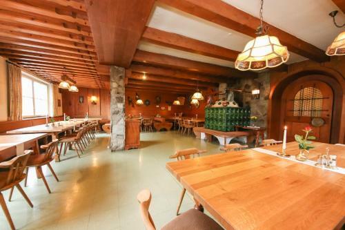 Hostal Gasthof St. Adolari