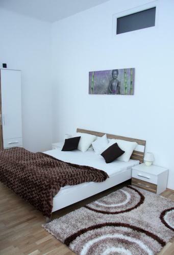 Alive Apartments