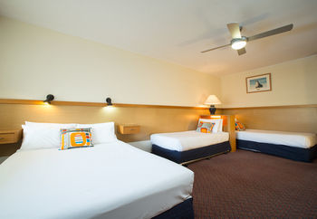Aurora Ozone Hotel