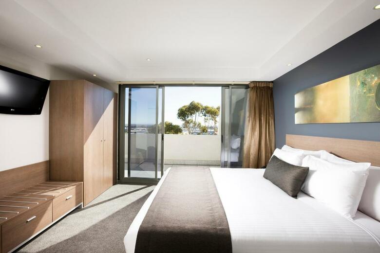 Mantra Tullamarine Hotel