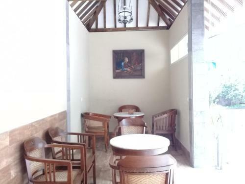 Hotel Wisma Lovebird