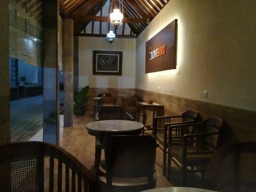 Hotel Wisma Lovebird