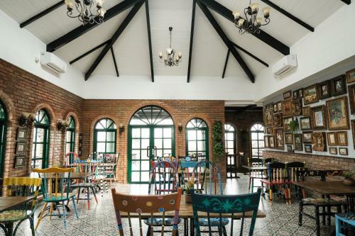 Hostal Nonies Huis Cibubur