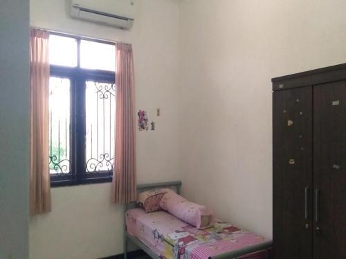 Hostal Pelangi Trenggilis Guesthouse
