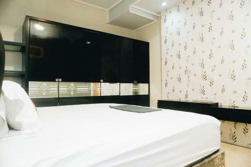 Hotel Koolkost Near University Of Surabaya