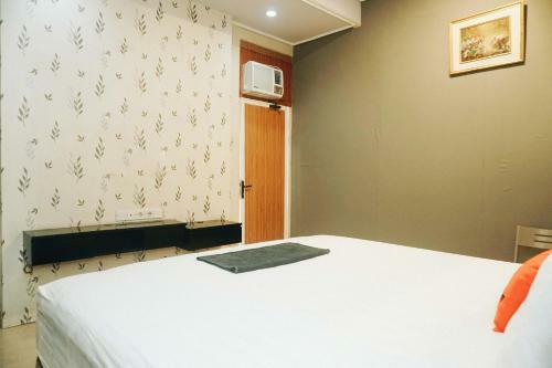 Hotel Koolkost Near University Of Surabaya