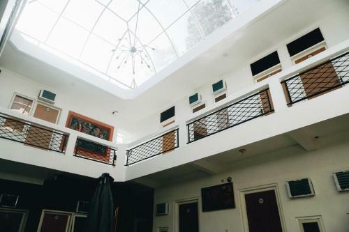 Hotel Koolkost Near University Of Surabaya