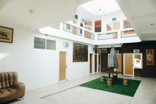 Hotel Koolkost Near University Of Surabaya