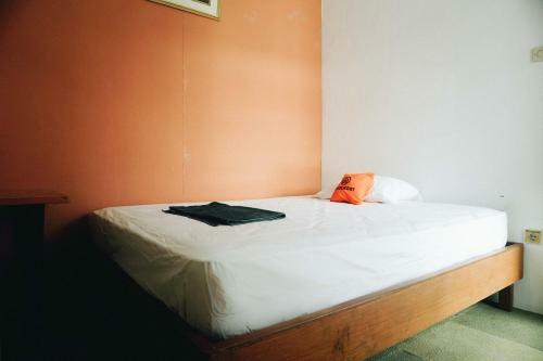 Hotel Koolkost Near University Of Surabaya