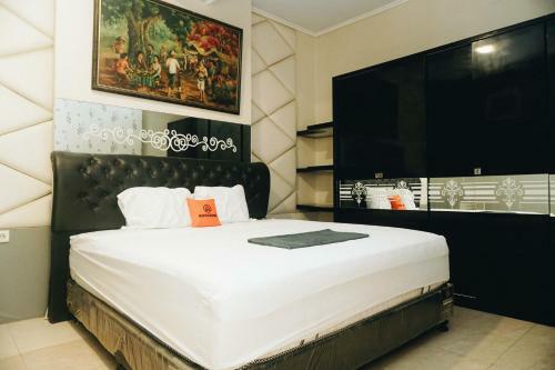 Hotel Koolkost Near University Of Surabaya