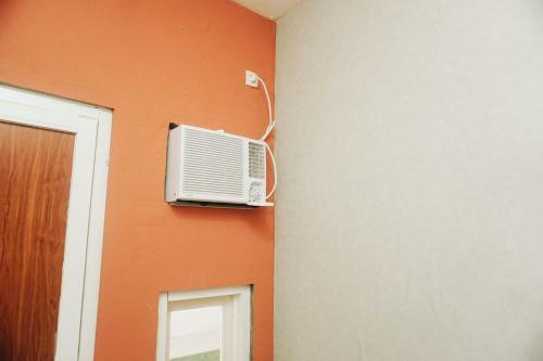 Hotel Koolkost Near University Of Surabaya