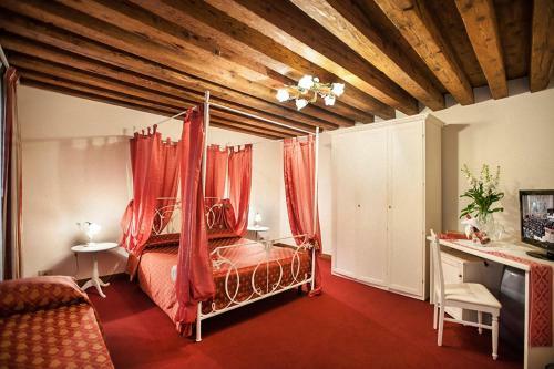 Hostal Maison San Marco