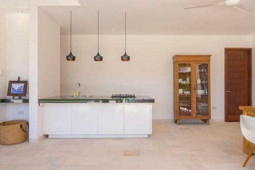 Villa Hidden Pearl, With Private Cook And Pool