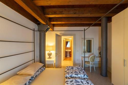 Youatmolino Canal View Apartment