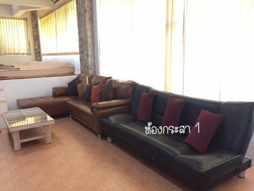 Baan Rug Nam Sai