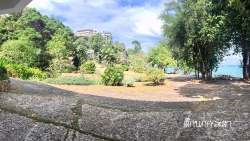 Baan Rug Nam Sai