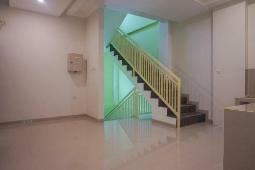 Hotel Reddoorz Plus @ Karangploso