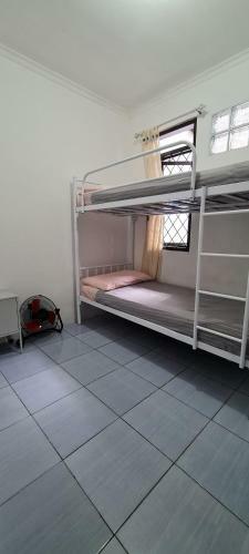 Hostal Simple Guest House